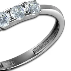 GoldDream Gold Ring 3er Zirkonia weiß Gr.54 333er Weißgold GDR511J54