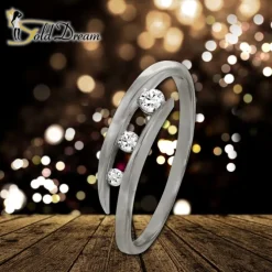 GoldDream Gold Ring Gr.58 Zirkonia weiß 333er Weißgold GDR529J58