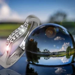 GoldDream Gold Ring Welle Zirkonia weiß Gr.60 333er Weißgold GDR501J60