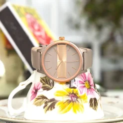 Oozoo Damen Armbanduhr Timepieces Analog Leder taupe braun UOC11153