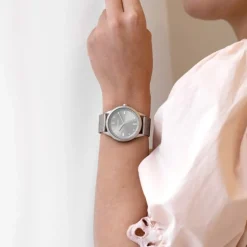Oozoo Damen Armbanduhr Vintage Series Analog Metall taupe braun UOC11358