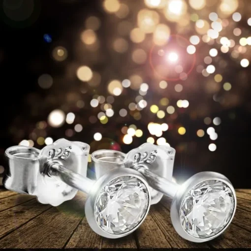 SilberDream Ohrringe Zirkonia weiß 4mm 925 Silber Ohrstecker SDO9204W
