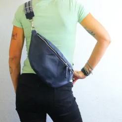 Toscanto Damen Gürteltasche Leder Tasche dunkelblau OTT821BB
